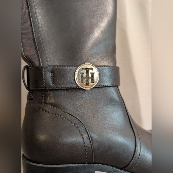 Tommy Hilfiger Shoes - NWOT- Tommy Hilfiger Brown Boots